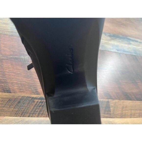 Collection by Clarks Women’s 22545 Emslie Warren Black Leather Boots Size 8 - Picture 7 of 9